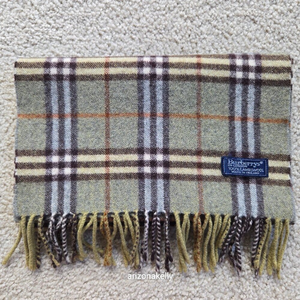 PERFECT! Vintage Burberry Wool Plaid Scarf